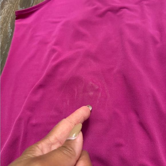 🔴 THE LIMITED MAGENTA RUFFLED TOP SIZE MEDIUM - Picture 4 of 4